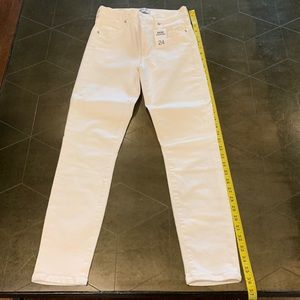 Agolde skinny white jeans size 24 with 36” L.